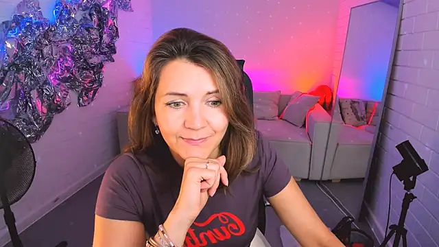 NicoleHitman online show from 09-30-25, 09:25