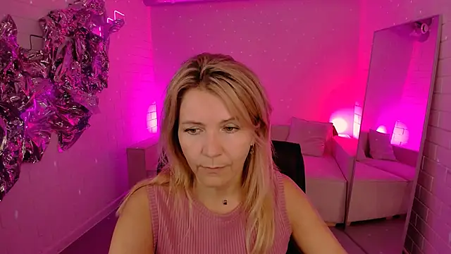 NicoleHitman online show from 06-20-26, 09:12