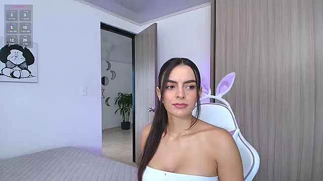 Abigail cruz online show from 03-15-25, 06:21