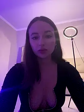 AlisaQSky online show from 10-12-25, 05:45