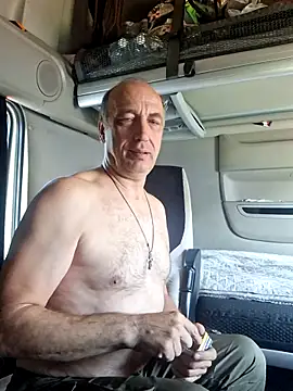 Snapshot of aleksis1313 chatting on 05-08-26, 07:03 aleksis1313 online show from 05-08-26, 07:03