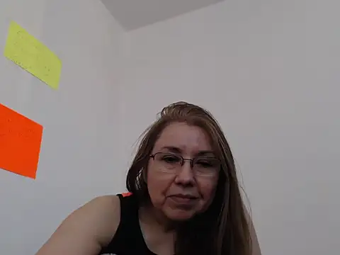 GiaLuvv11 online show from 03-16-26, 05:06