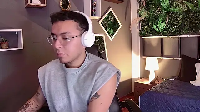 Snapshot of alex__montesco chatting on 03-11-25, 12:50 alex montesco online show from 03-11-25, 12:50