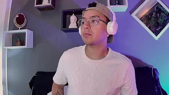 Snapshot of alex__montesco chatting on 03-20-25, 11:49 alex montesco online show from 03-20-25, 11:49