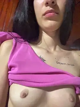 Snapshot of dianagomes2511 chatting on 03-04-25, 04:27 dianagomes2511 online show from 03-04-25, 04:27