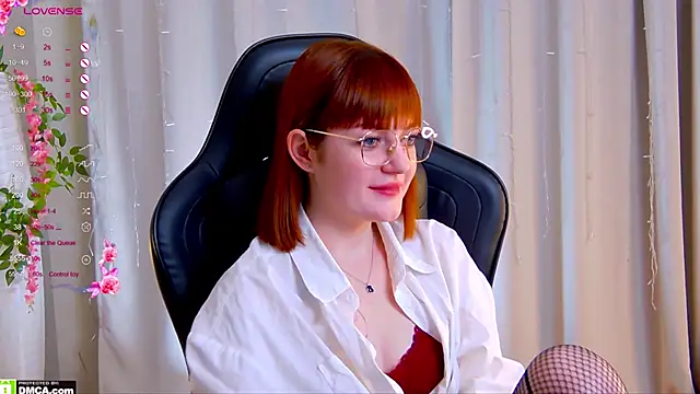 Snapshot of Ashley_Nicks chatting on 10-27-25, 02:04 Ashley Nicks online show from 10-27-25, 02:04