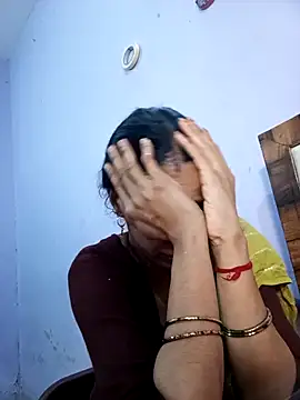 Snapshot of indiandesilive chatting on 09-26-25, 04:16 indiandesilive online show from 09-26-25, 04:16