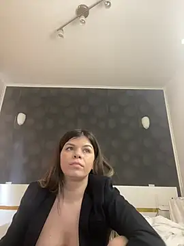 EllyMilf online show from 03-03-25, 12:05