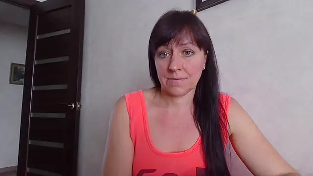 Snapshot of CarolinaReaperRed chatting on 09-29-25, 11:37 CarolinaReaperRed online show from 09-29-25, 11:37