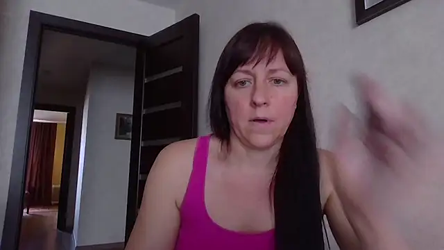 Snapshot of CarolinaReaperRed chatting on 11-14-25, 10:36 CarolinaReaperRed online show from 11-14-25, 10:36