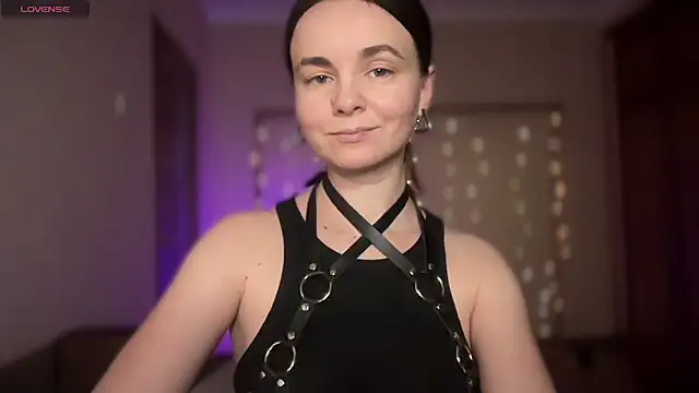 lanaloulou online show from 10-25-25, 10:26