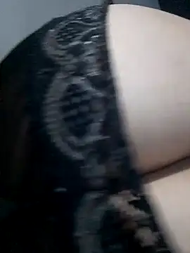 Snapshot of Sandra42 chatting on 12-14-25, 09:08 Sandra42 online show from 12-14-25, 09:08