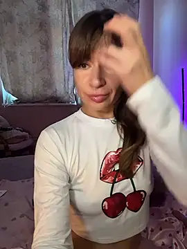 Snapshot of Mary_Kiitty chatting on 01-12-26, 02:00 Mary Kiitty online show from 01-12-26, 02:00