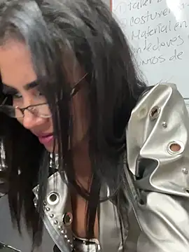 Ariana Rodriguez online show from 03-20-25, 09:35