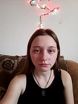 Snapshot of Bonechka chatting on 03-12-25, 02:23 Bonechka online show from 03-12-25, 02:23