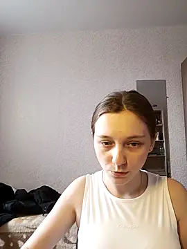 Snapshot of Bonechka chatting on 03-19-25, 11:17 Bonechka online show from 03-19-25, 11:17