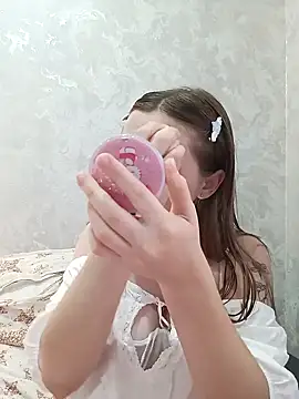 Snapshot of Bonechka chatting on 09-16-25, 03:24 Bonechka online show from 09-16-25, 03:24