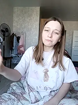 Snapshot of Bonechka chatting on 10-03-25, 07:27 Bonechka online show from 10-03-25, 07:27