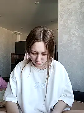 Snapshot of Bonechka chatting on 11-04-25, 07:18 Bonechka online show from 11-04-25, 07:18