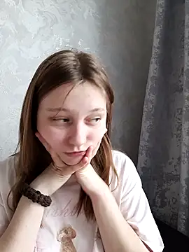 Snapshot of Bonechka chatting on 11-17-25, 09:48 Bonechka online show from 11-17-25, 09:48