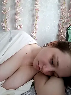 Snapshot of Bonechka chatting on 11-25-25, 07:30 Bonechka online show from 11-25-25, 07:30