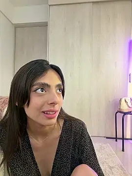 Snapshot of ZaraLuuv chatting on 04-25-26, 06:16 ZaraLuuv online show from 04-25-26, 06:16