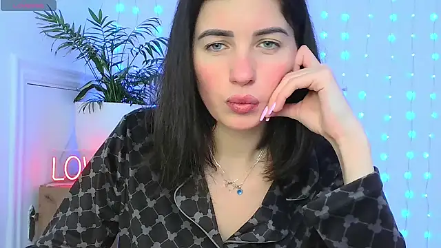 Snapshot of neferutt chatting on 01-19-26, 01:48 neferutt online show from 01-19-26, 01:48