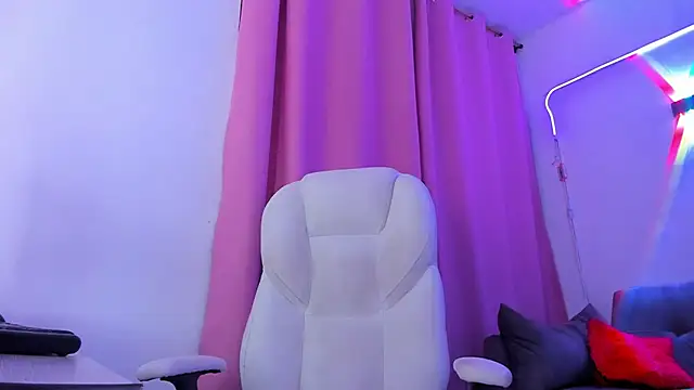 gaaby foxx online show from 10-07-25, 01:19