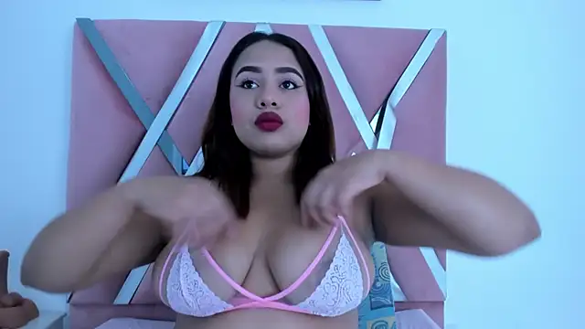 Snapshot of Vero_Mendoza chatting on 09-18-25, 08:00 Vero Mendoza online show from 09-18-25, 08:00