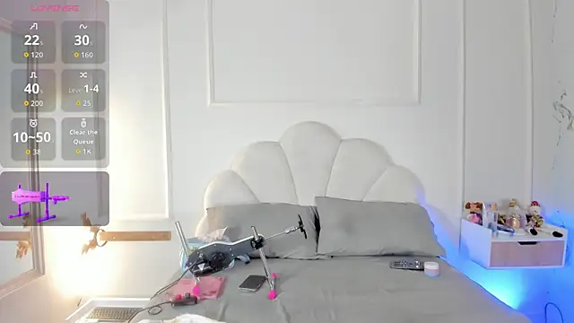 Candaceoweens online show from 12-15-25, 03:44