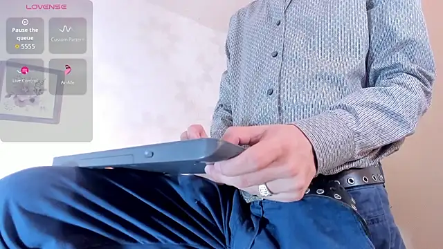 Snapshot of dads_rider chatting on 11-24-25, 06:40 dads rider online show from 11-24-25, 06:40