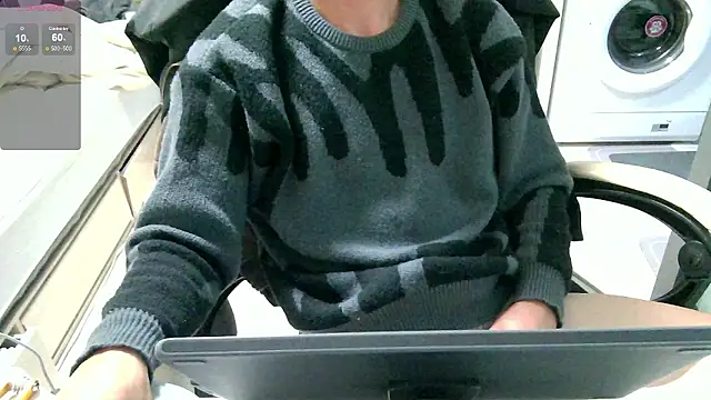 Snapshot of jhh2888 chatting on 11-07-25, 01:00 jhh2888 online show from 11-07-25, 01:00