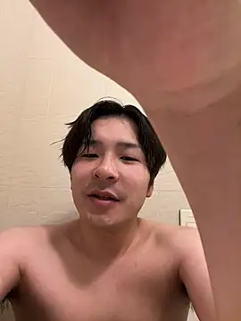 Snapshot of waka3232 chatting on 05-18-26, 02:29 waka3232 online show from 05-18-26, 02:29