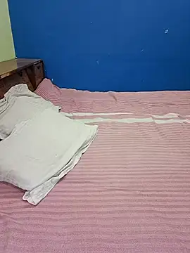 Cute-Zarina online show from 10-15-25, 05:57