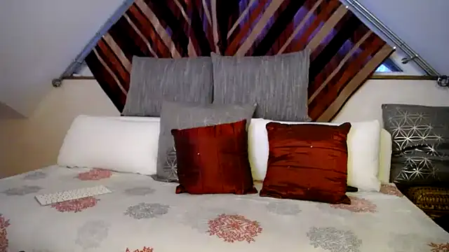 Kathylovexxx online show from 04-15-26, 04:08