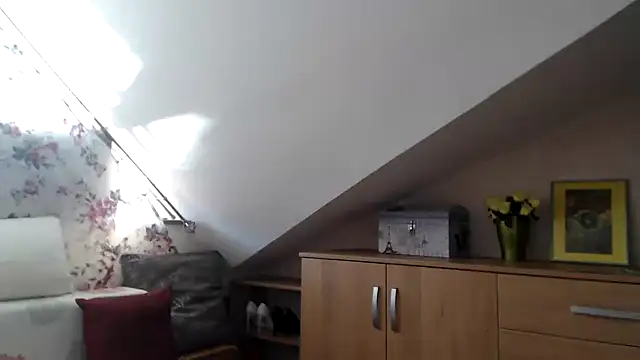 Snapshot of Kathylovexxx chatting on 07-18-26, 04:00 Kathylovexxx online show from 07-18-26, 04:00