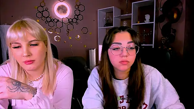 kiki swan online show from 02-06-26, 07:02