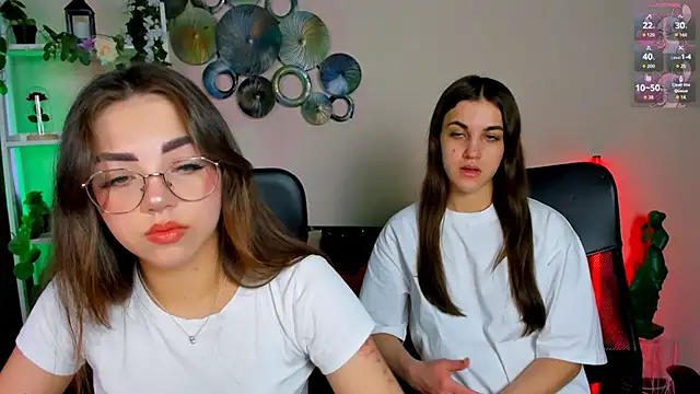 kiki swan online show from 04-18-26, 09:57