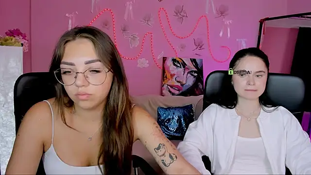 kiki swan online show from 07-12-26, 09:33