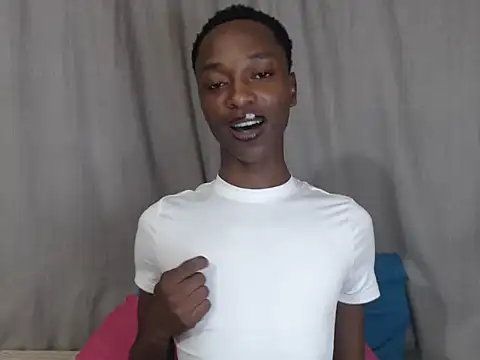 Snapshot of DarkTwink20 chatting on 03-18-25, 06:48 DarkTwink20 online show from 03-18-25, 06:48