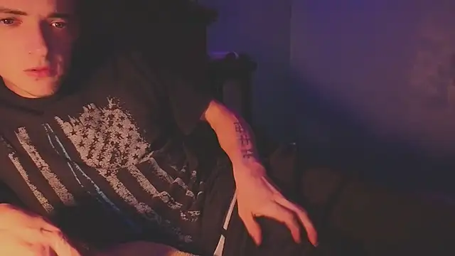 Ilovepussy1911 online show from 04-17-26, 01:41