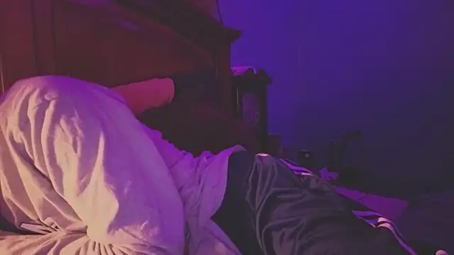 Ilovepussy1911 online show from 04-18-26, 09:02