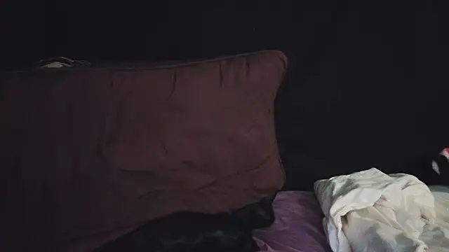 Ilovepussy1911 online show from 06-18-26, 09:58