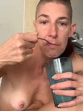 Snapshot of HerrundFrau-M chatting on 03-21-25, 08:17 HerrundFrau-M online show from 03-21-25, 08:17