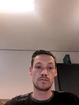 Snapshot of arnoanro chatting on 03-09-26, 03:05 arnoanro online show from 03-09-26, 03:05