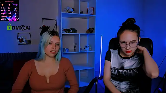 Snapshot of mona_cloud chatting on 10-13-25, 08:31 mona cloud online show from 10-13-25, 08:31