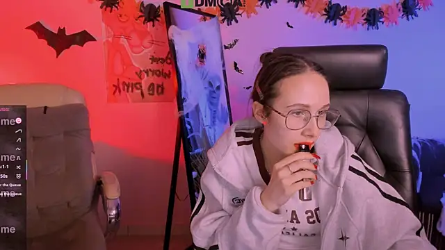 Snapshot of mona_cloud chatting on 11-04-25, 12:10 mona cloud online show from 11-04-25, 12:10