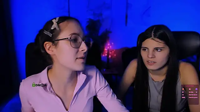 Snapshot of mona_cloud chatting on 11-24-25, 12:43 mona cloud online show from 11-24-25, 12:43