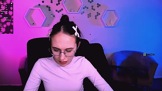 Snapshot of mona_cloud chatting on 12-01-25, 01:10 mona cloud online show from 12-01-25, 01:10