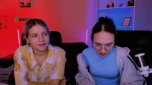 Snapshot of mona_cloud chatting on 12-03-25, 12:51 mona cloud online show from 12-03-25, 12:51